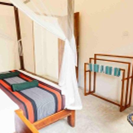 Hiriketiya Ladina Homestay Zuid-Dikwella Buitenkant foto
