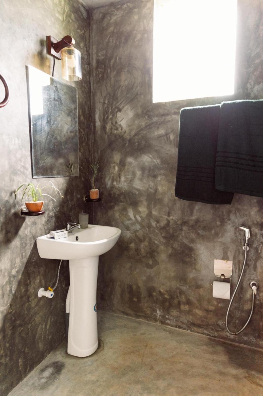Hiriketiya Ladina Homestay Zuid-Dikwella Buitenkant foto