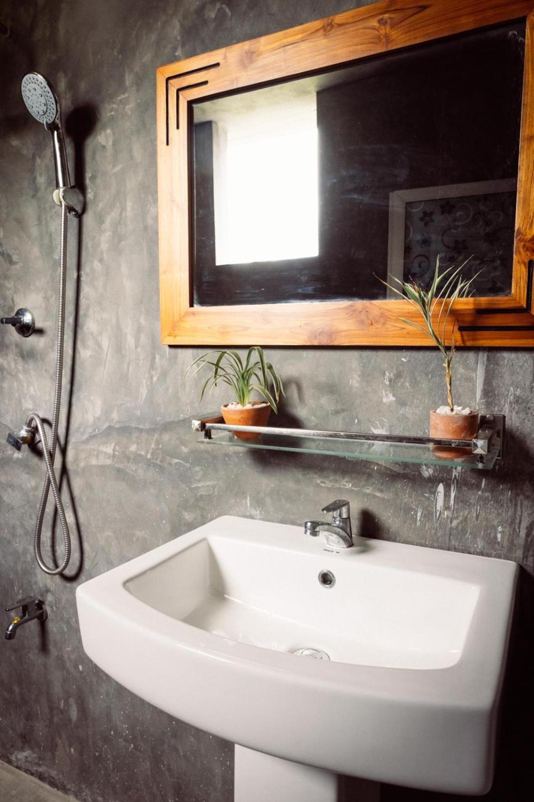 Hiriketiya Ladina Homestay Zuid-Dikwella Buitenkant foto